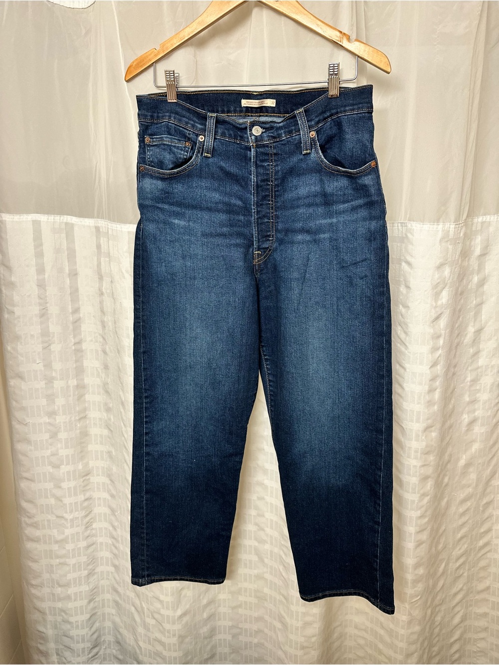 Levi's Ribcage Straight Ankle High-Rise Jeans in Dark Blue Wash 32 - Picture 3 of 13